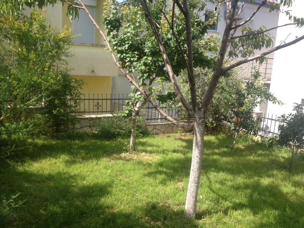 Apartments Svetlana Utjeha Exterior photo